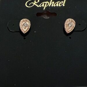3/$18 Raphael Gold Teardrop Stud Earrings Lot 3035